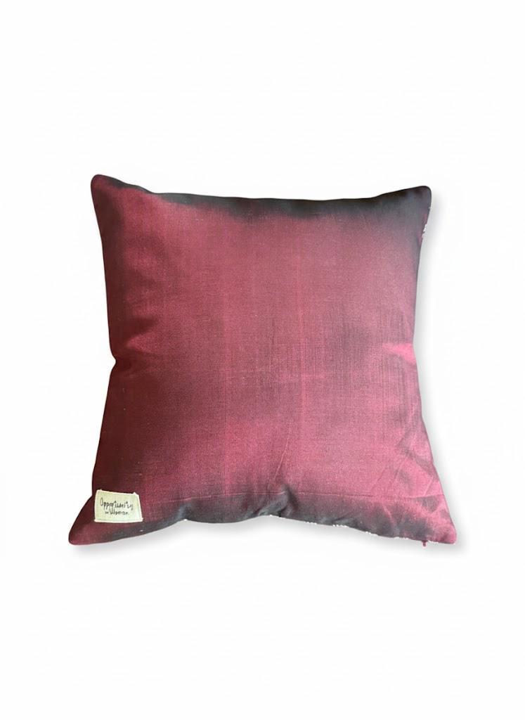 Housse de coussin Kachin bordeaux et beige (RIDA)