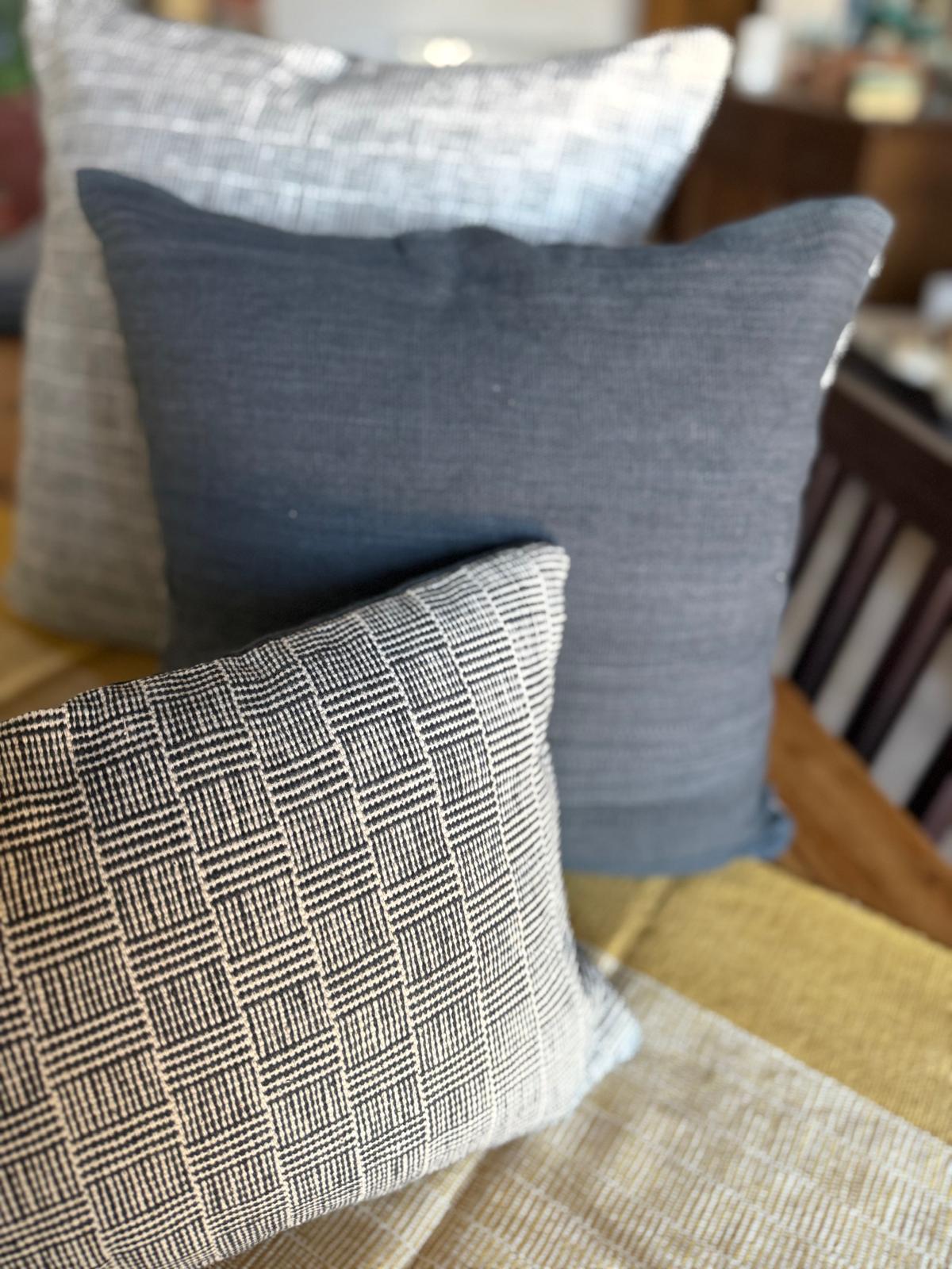 Gelber Kissenbezug „Dokmai“