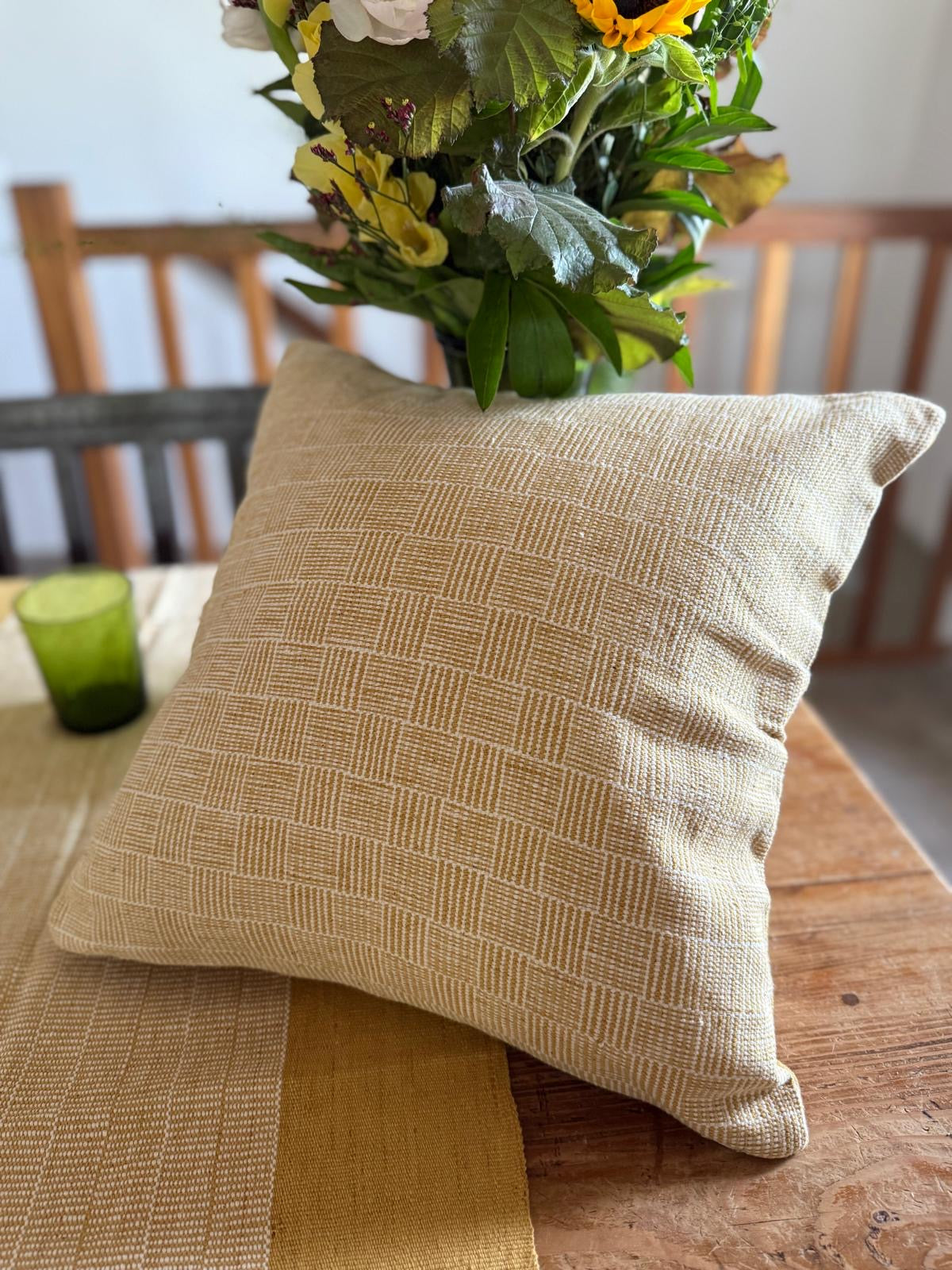 Gelber Kissenbezug „Dokmai“