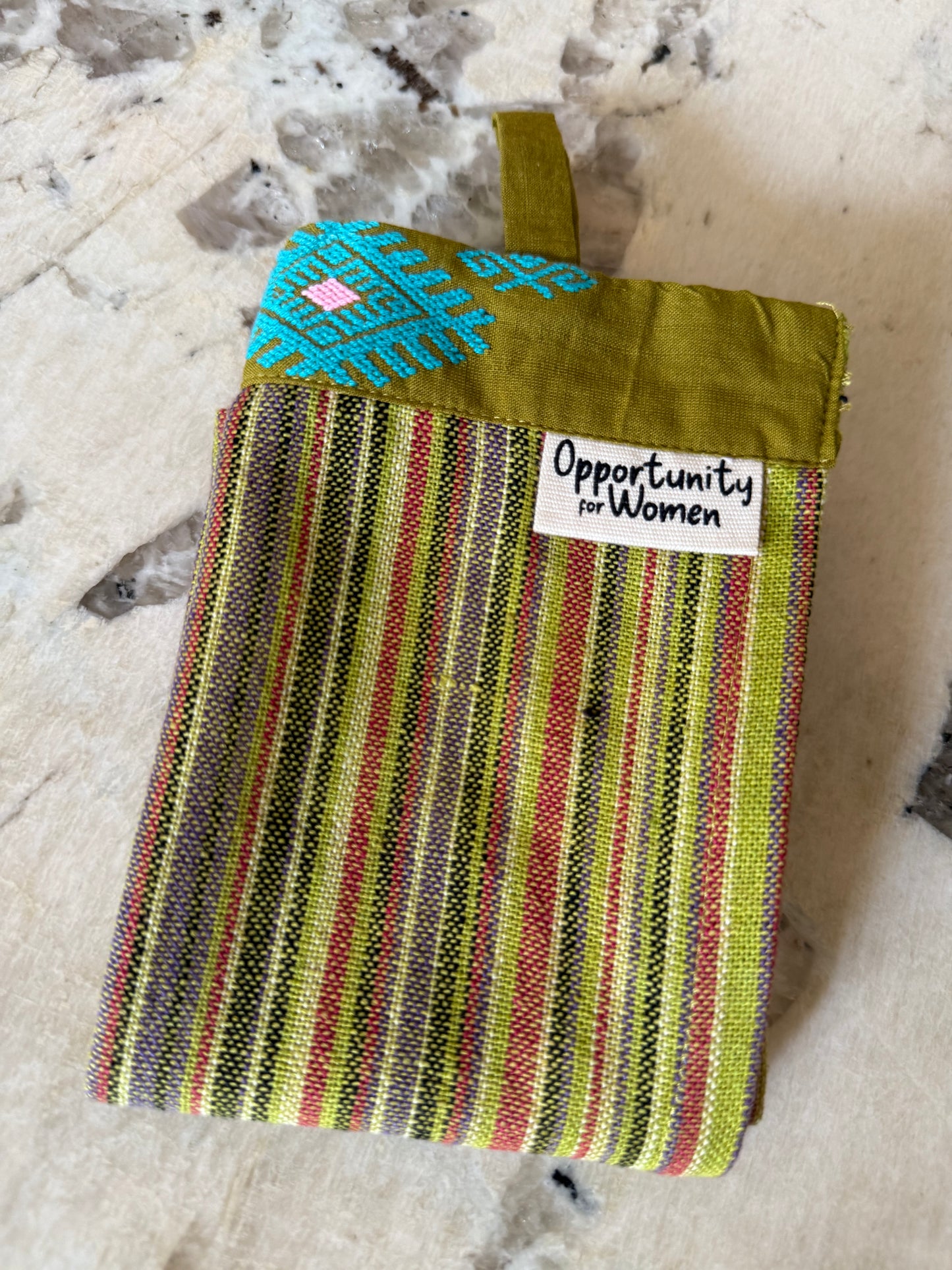 Torchon de cuisine vert à lignes multicolores